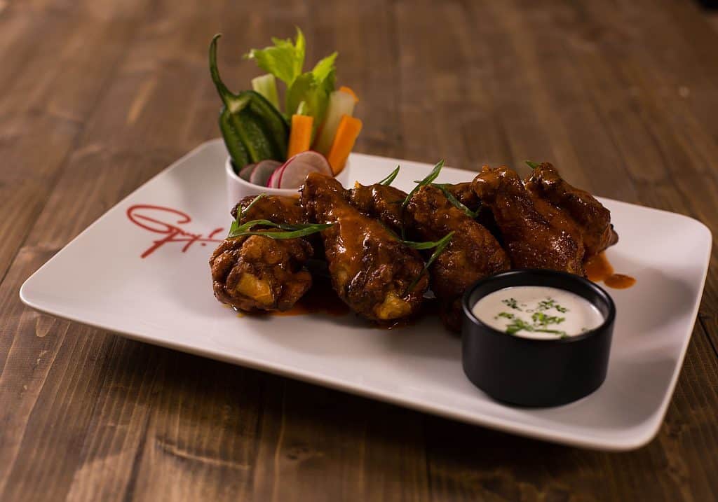 BUffalo WIngs im DInnerkino DUbai