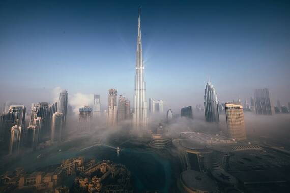 Burj Khalifa im Nebel