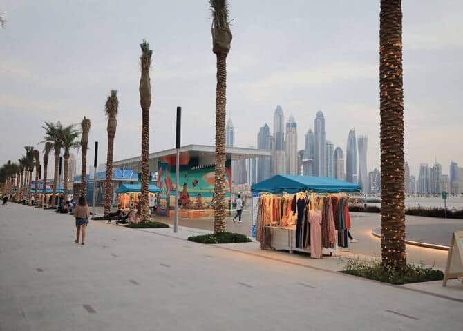 Palm West Beach Dubai Markstände