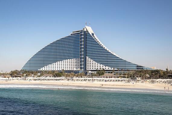 Jumeirah Beach Hotel in Dubai