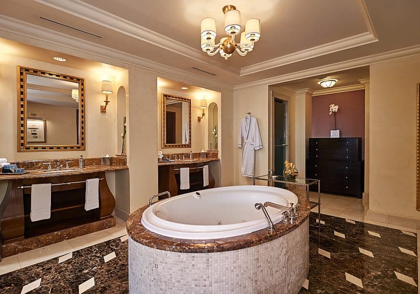 Regal Suite Bathroom, Atlantis The Palm